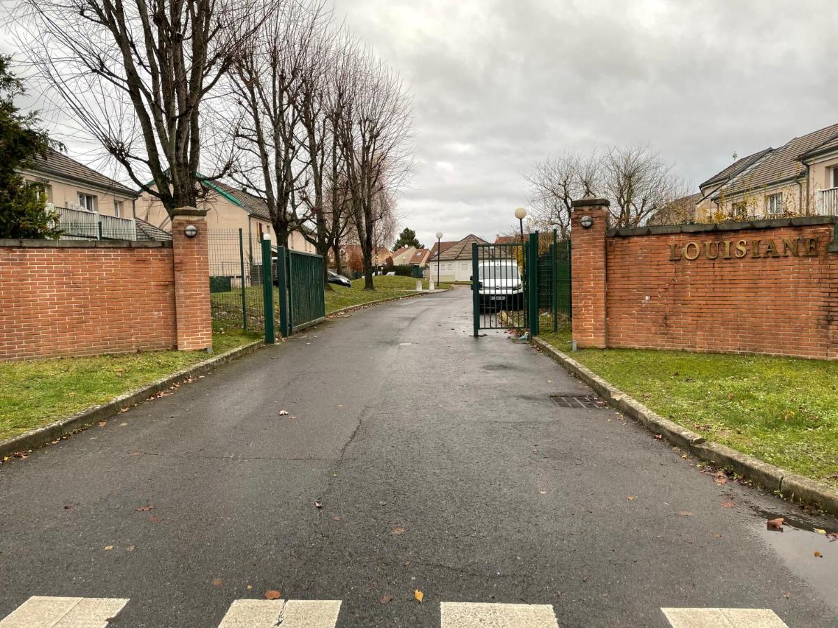 Studio Cosy A 10 Minutes De Disneyland Paris Bailly-Romainvilliers Exterior photo